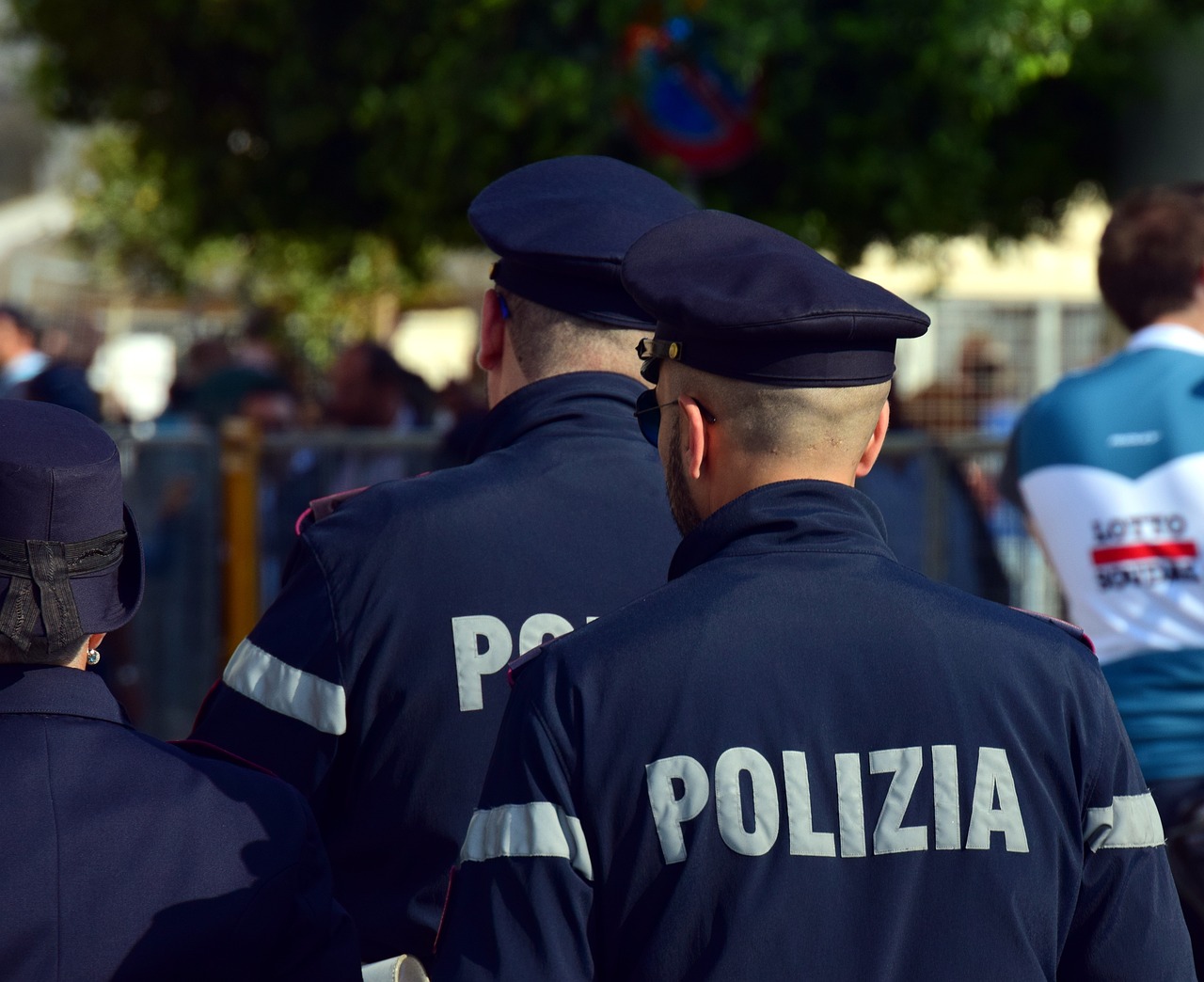 Roma, sequestra e aggredisce l’ex compagno in una roulotte: fermato un cinquantenne