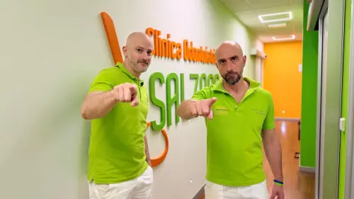 Come scegliere un dentista di qualità nell’era della pubblicità estrema: Salzano e Tirone indicano i criteri che proteggono davvero i pazienti